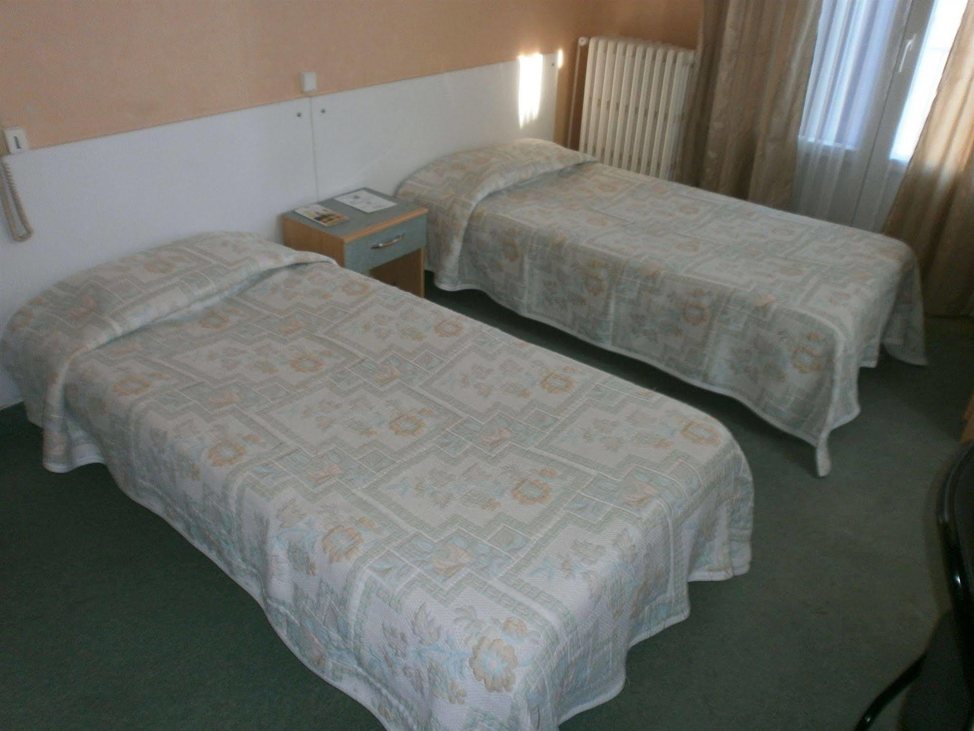 Hotel La Belle Etoile Сен-Назар Екстериор снимка